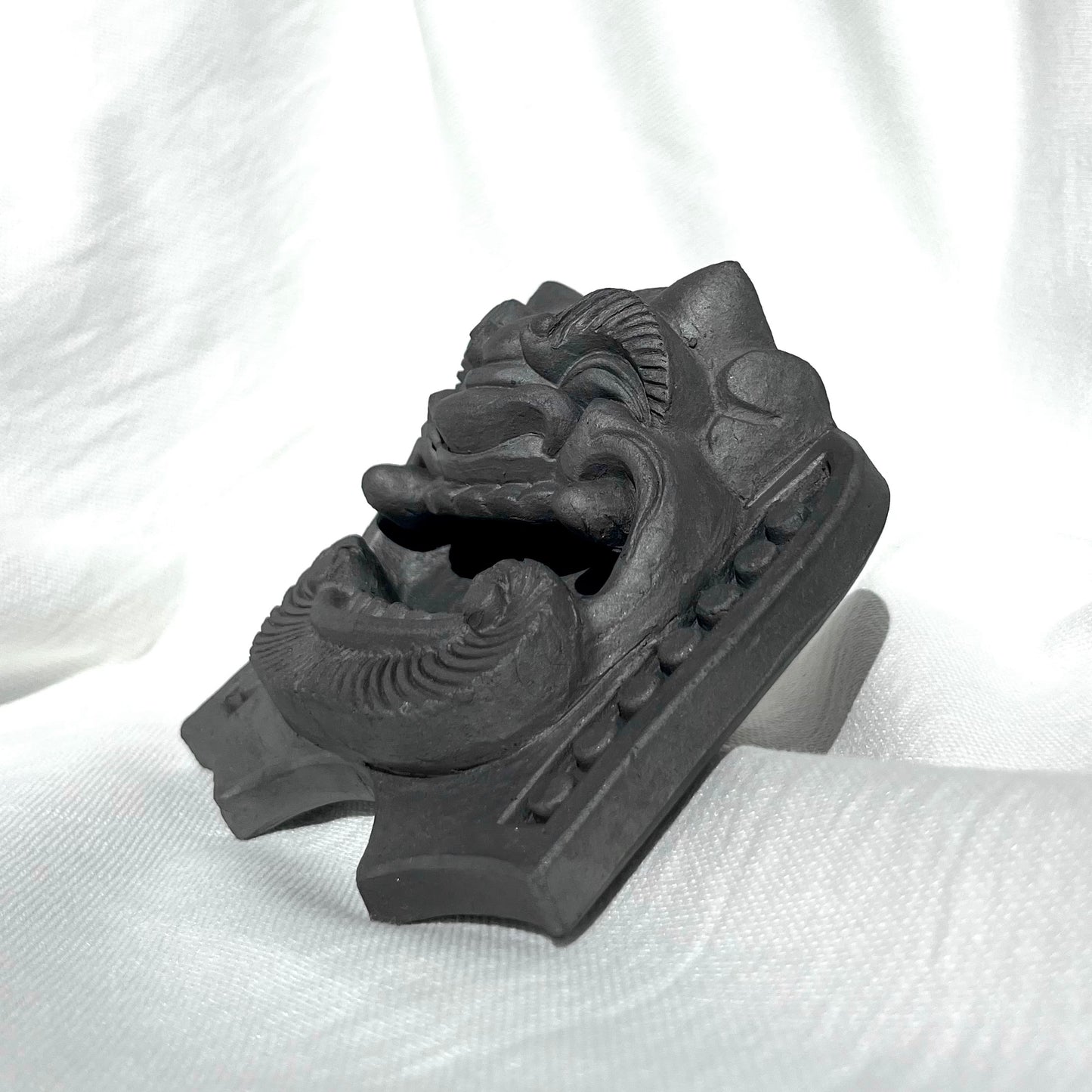 卓上鬼面< 笑 >七夕豪雨で消えた「清水の鬼瓦」