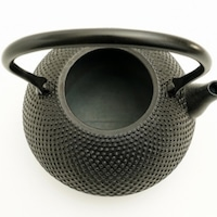 IH対応 1848年創業「南部鉄器」 鉄分が取れる湯沸かし鉄瓶 平成丸あられ 1L