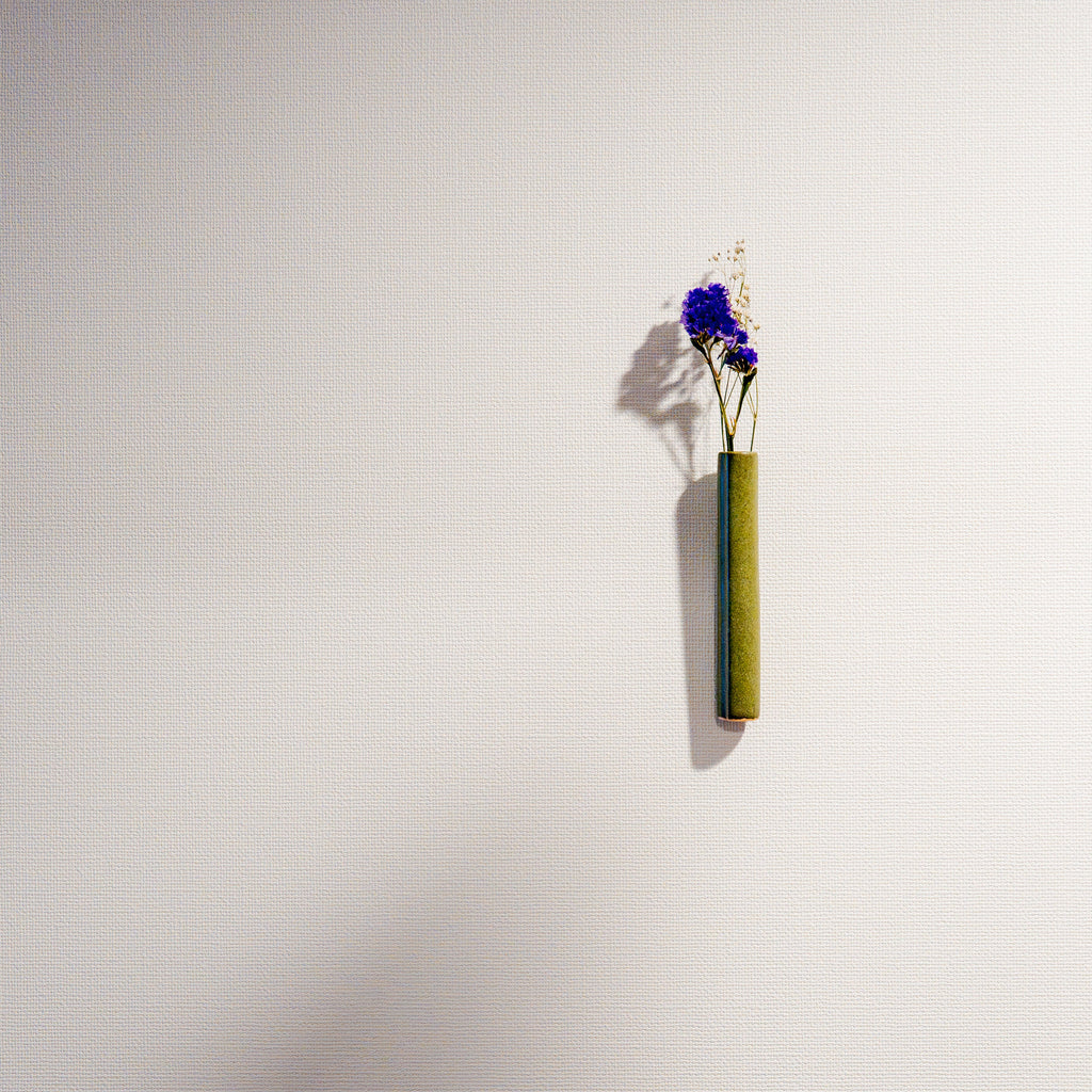 "TUKU" Wall-Mounted Vase