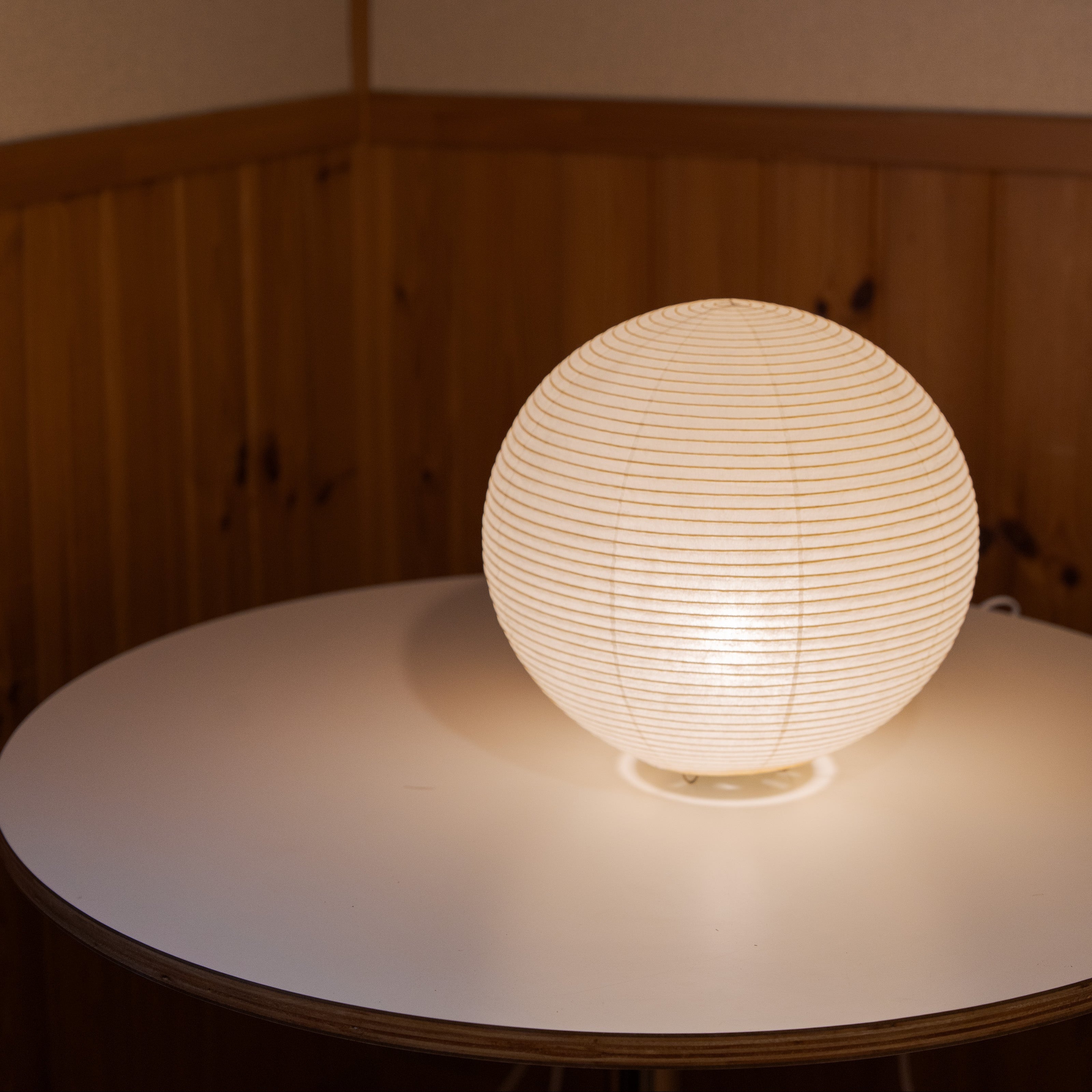 紫綬褒章受賞＊創業100年の提灯屋が作る「和紙ランプ」 – Yesterday