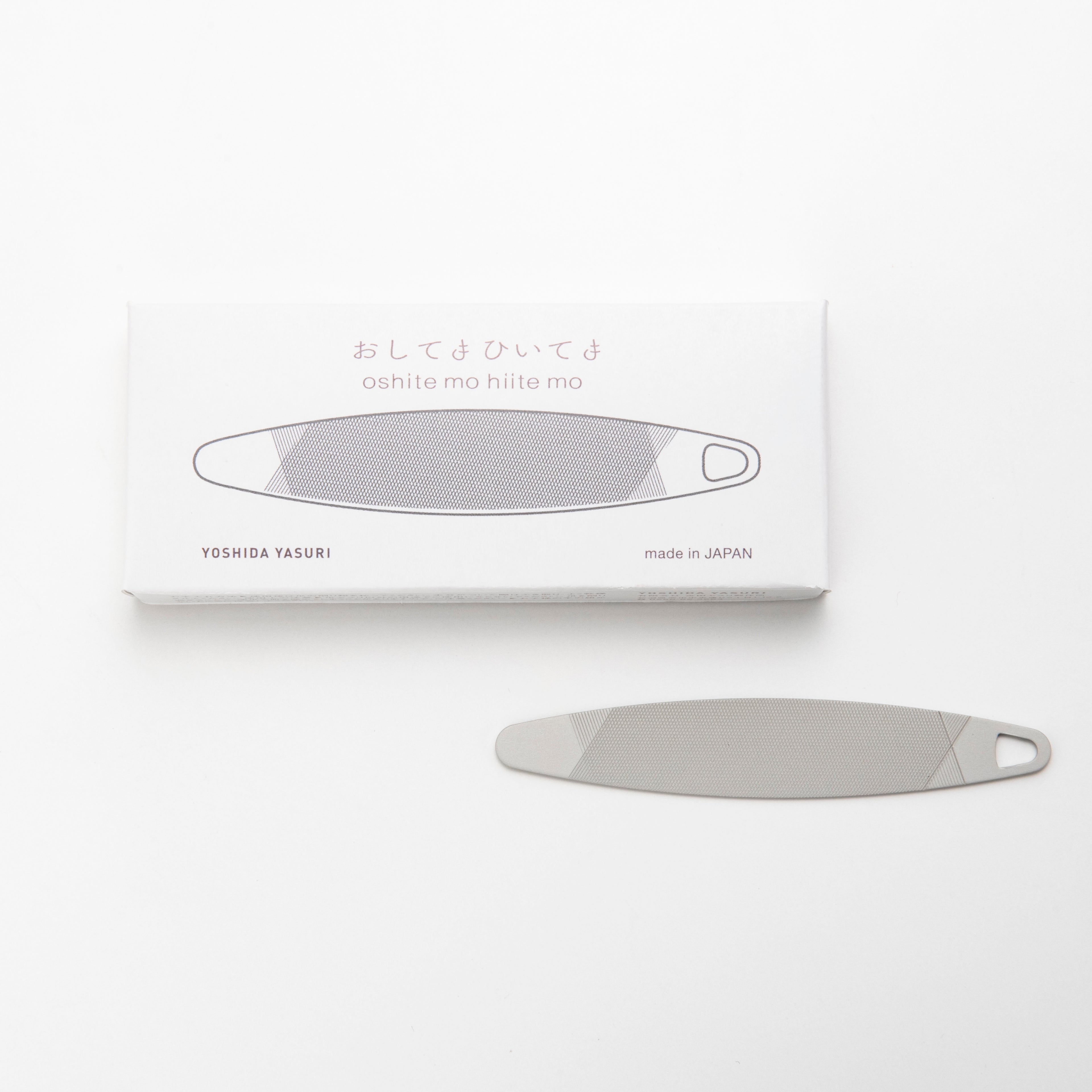 Nail file "Oshite mo Hiite mo" usable with both push and pull motions