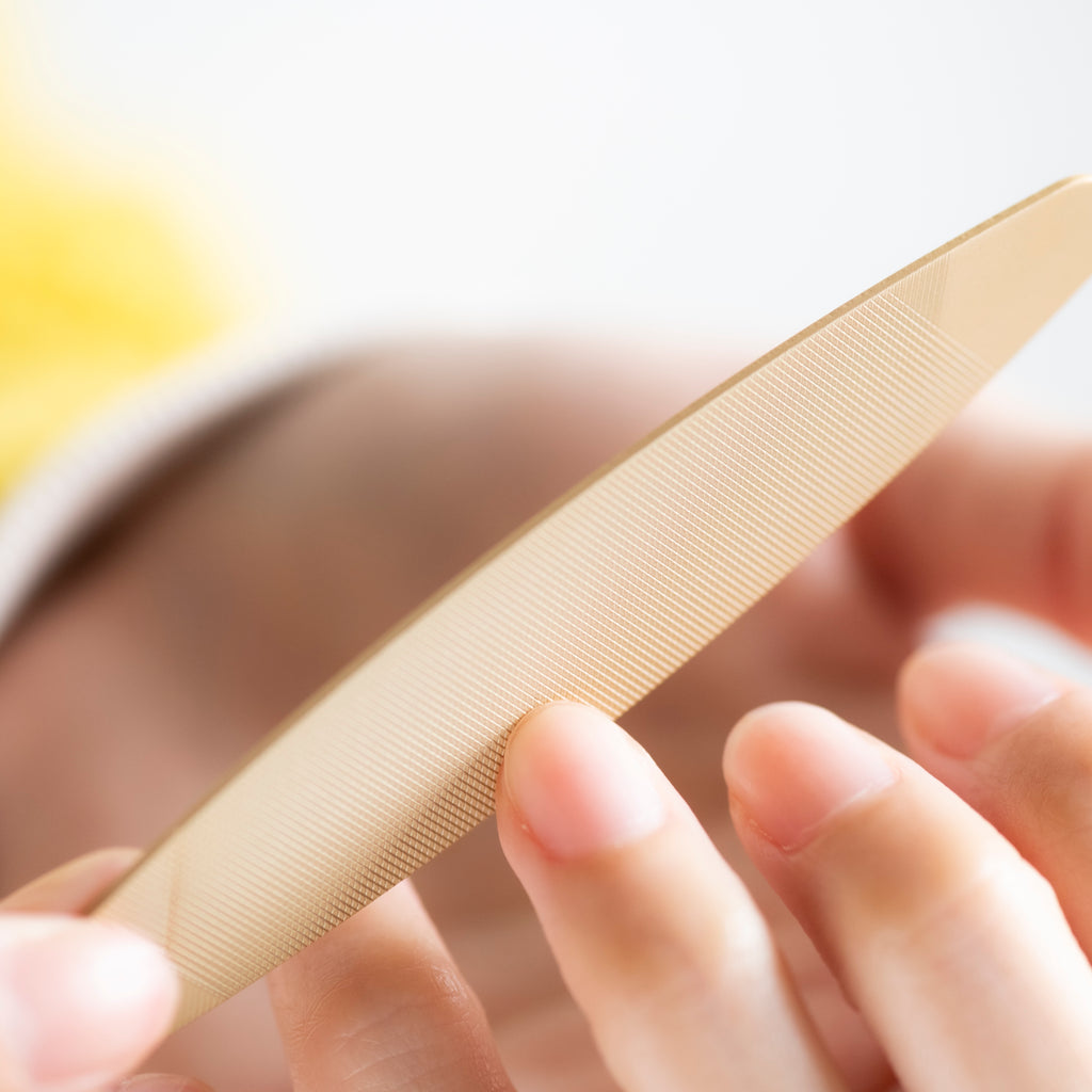 押しても引いても使える爪ヤスリ「おしてもひいても」