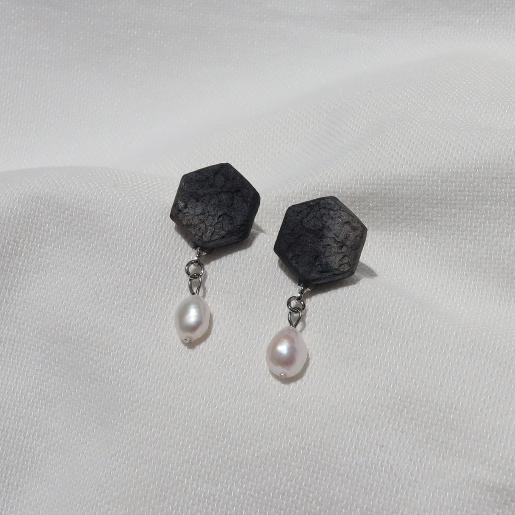 Tile x Pearl Pierced/Clip-on Earrings