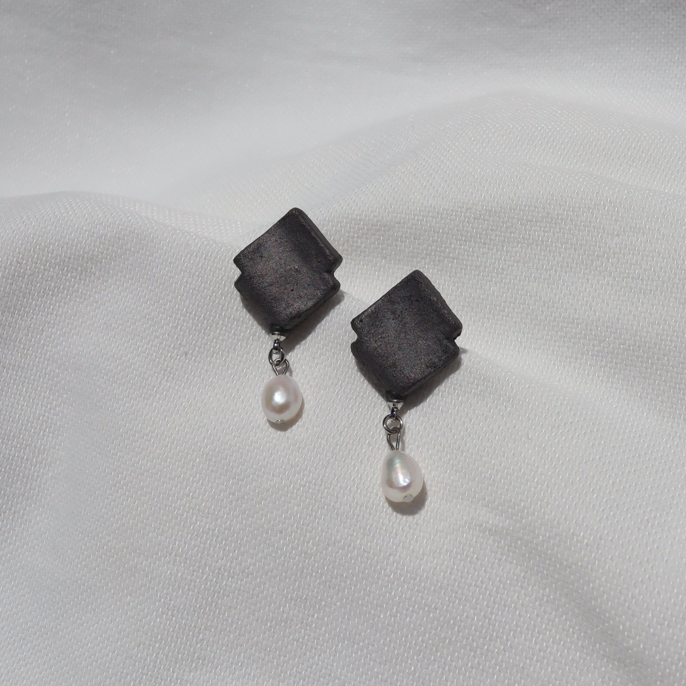 瓦×パール ピアス/イヤリング