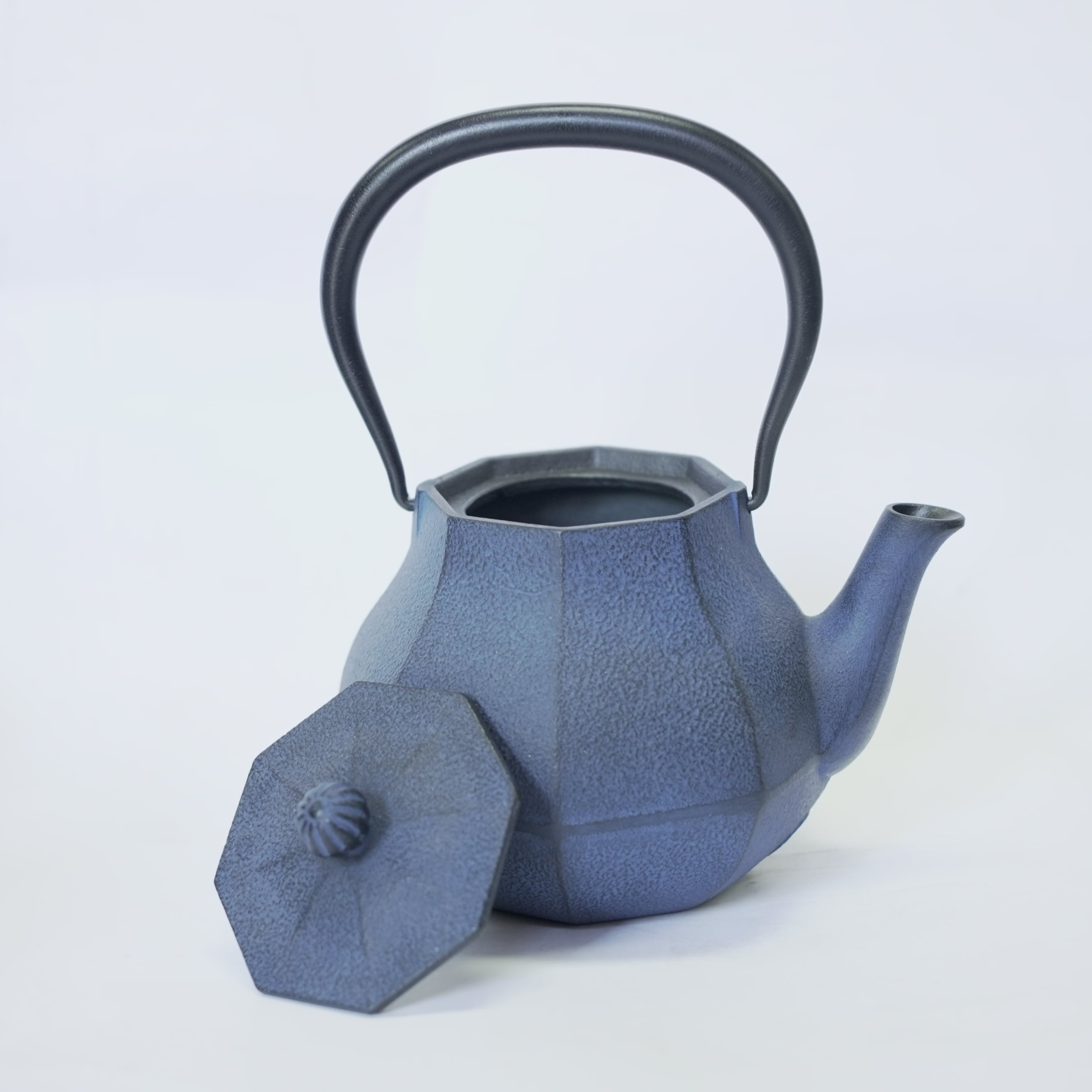 IH対応 1848年創業「南部鉄器」鉄分が取れる湯沸かし鉄瓶 みやび 青 1L