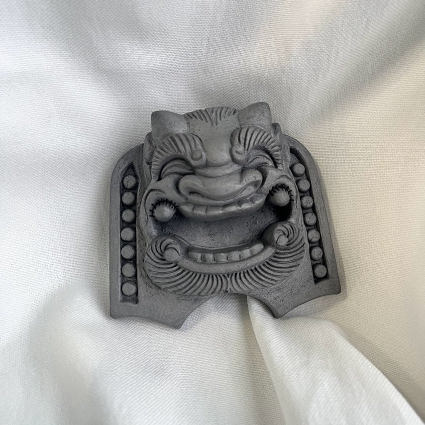 卓上鬼面< 笑 >七夕豪雨で消えた「清水の鬼瓦」