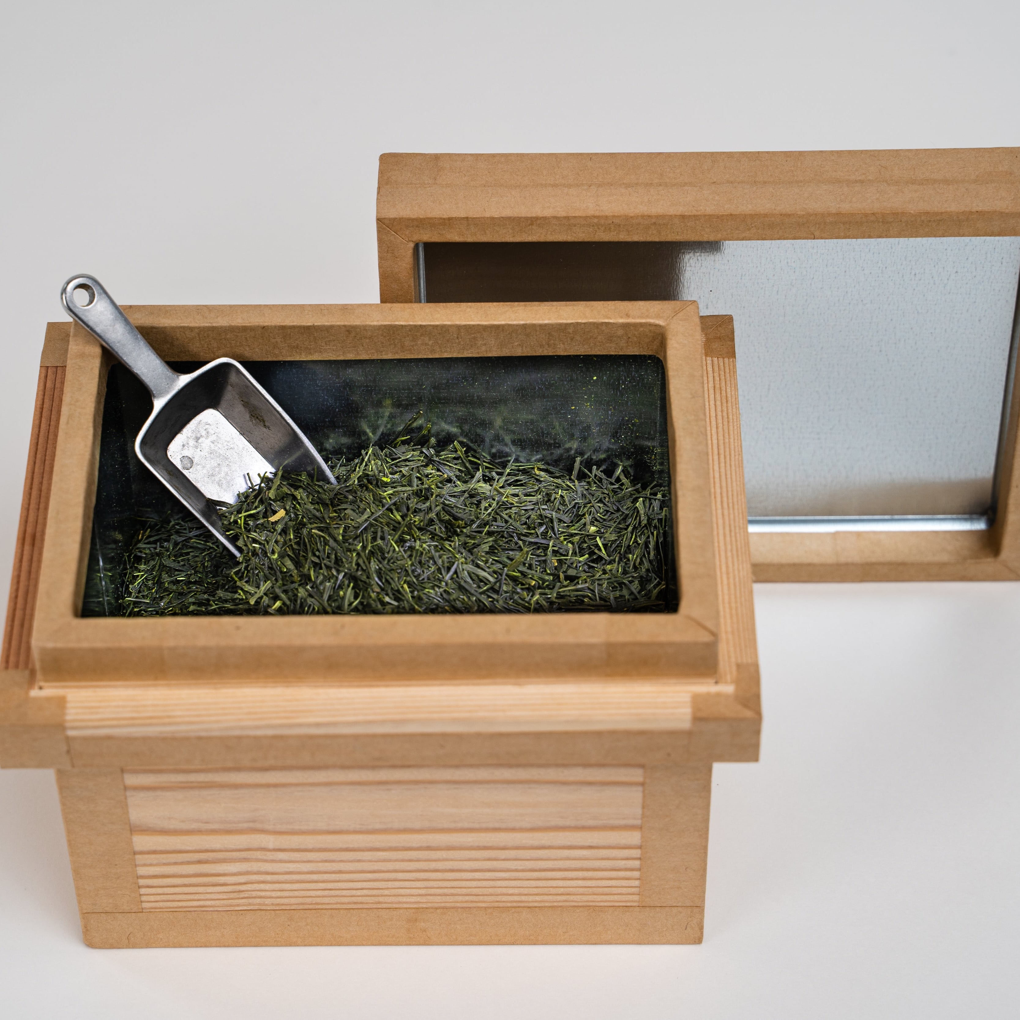 防湿・防虫・防酸化の収納ボックス「プチ茶箱」